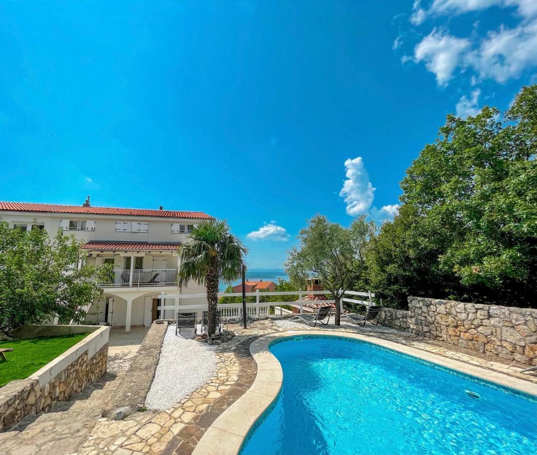 Apartments Villa Klaudia - Adults Only Crikvenica Exterior foto